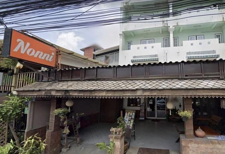Nonni Guesthouse Чиангмай Экстерьер фото