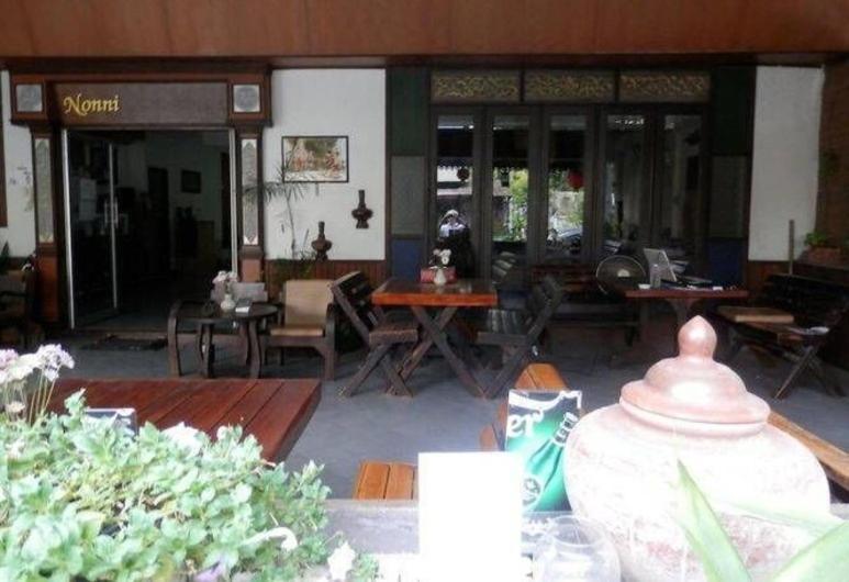 Nonni Guesthouse Чиангмай Экстерьер фото