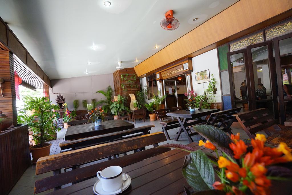 Nonni Guesthouse Чиангмай Экстерьер фото