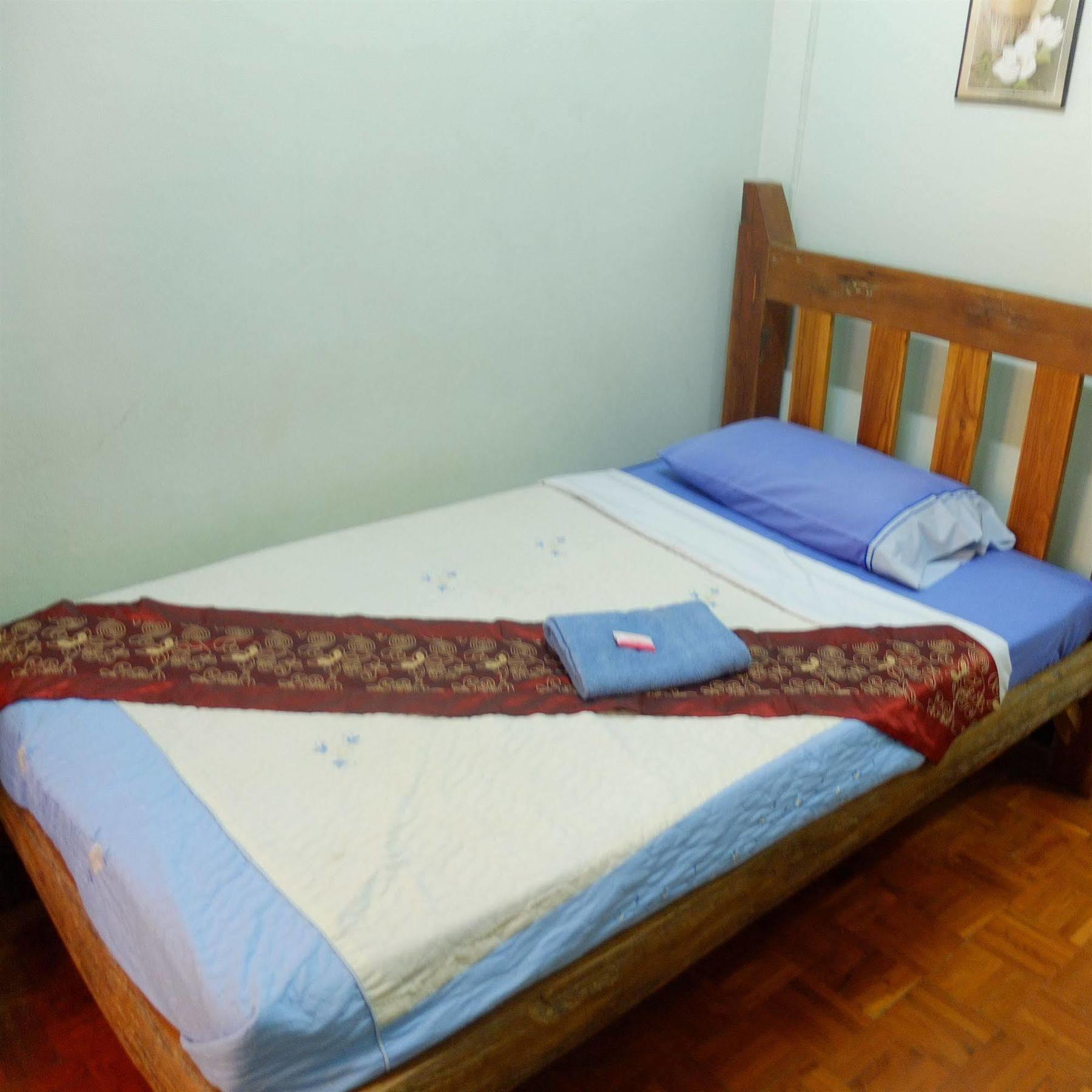 Nonni Guesthouse Чиангмай Экстерьер фото