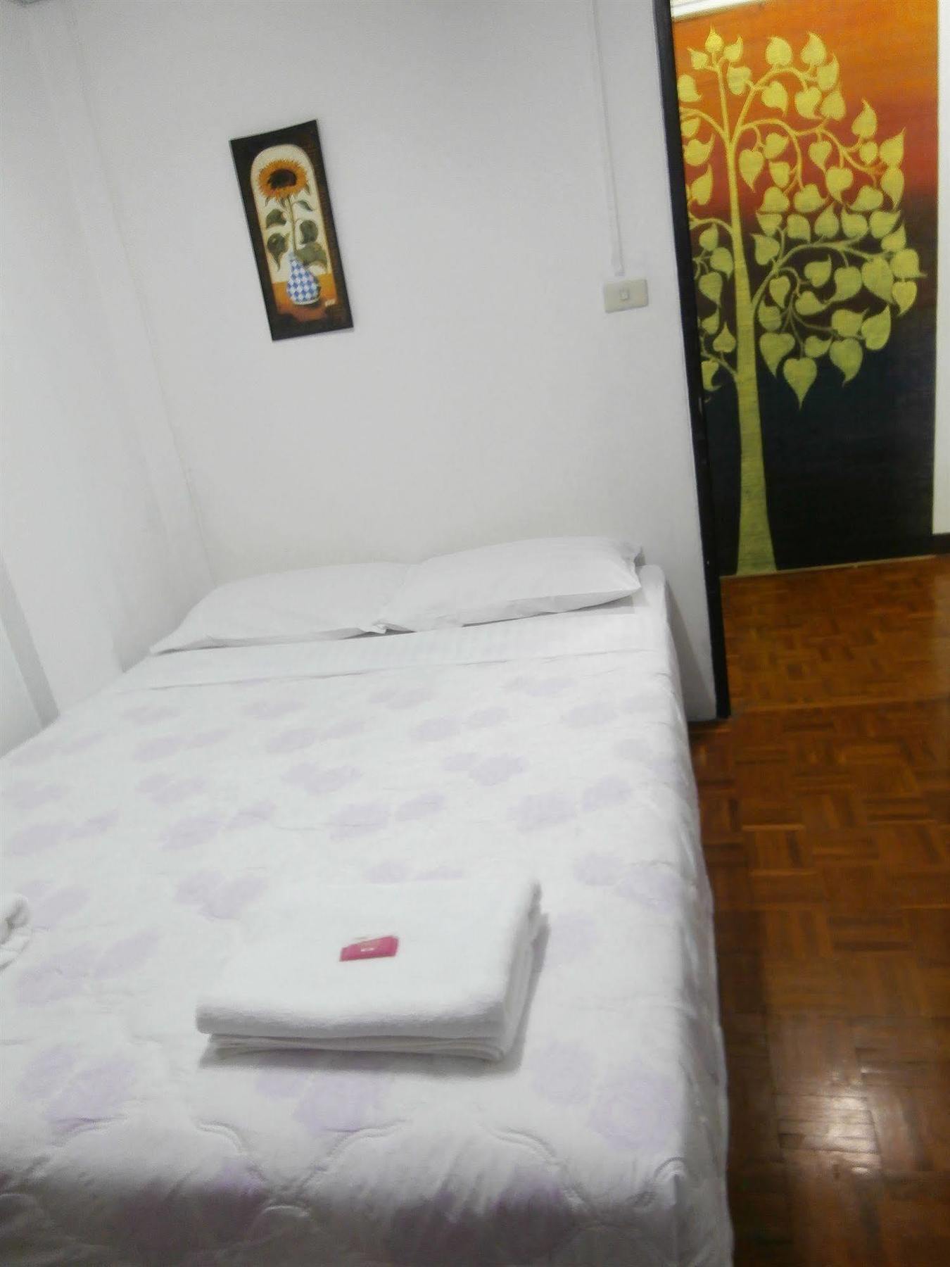 Nonni Guesthouse Чиангмай Экстерьер фото